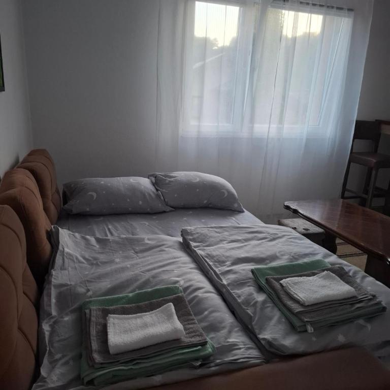 Apple Home - Two-Bedroom Apartment - 31