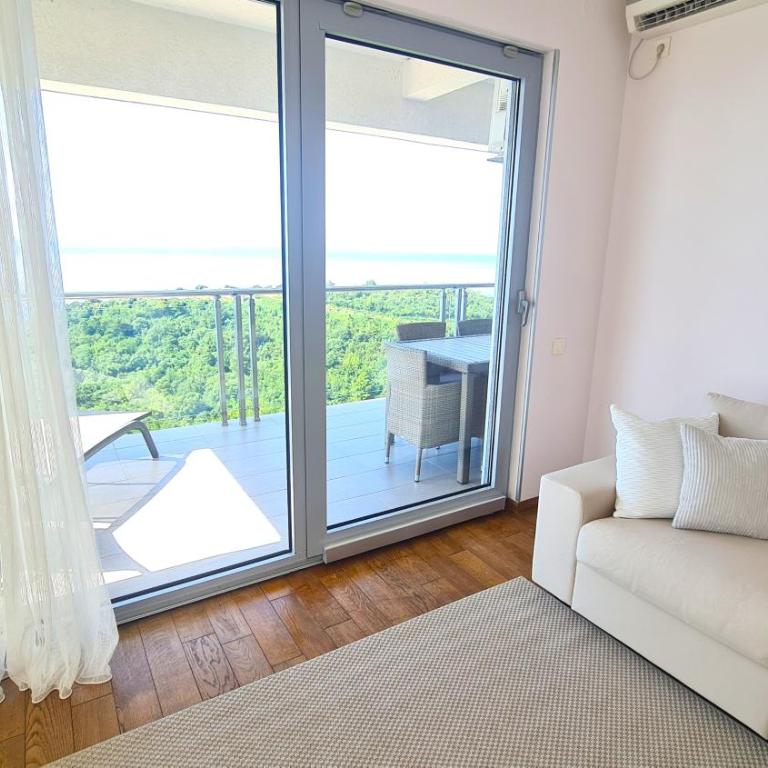 Altezza Luxury Apartment 11 - Two-Bedroom Apartment with Balcony and Sea View - 8