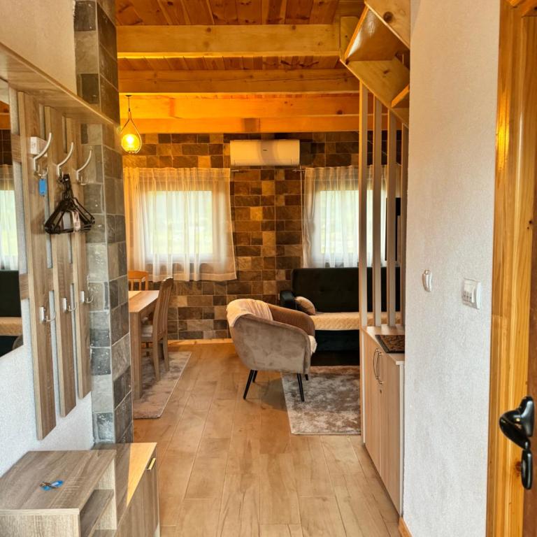 4Seasons Mountain Home 1 - Two-Bedroom House - 16