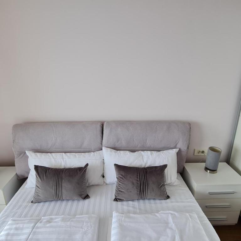 Altezza Luxury Apartment 11 - Two-Bedroom Apartment with Balcony and Sea View - 14