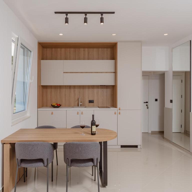 Bliss Apartments - Apartman sa 2 Spavaće Sobe, Terasom i Pogledom na More - 13