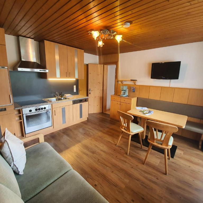 Haus Elisabeth Sporer - Appartamento con 2 Camere da Letto e con Doccia - 1