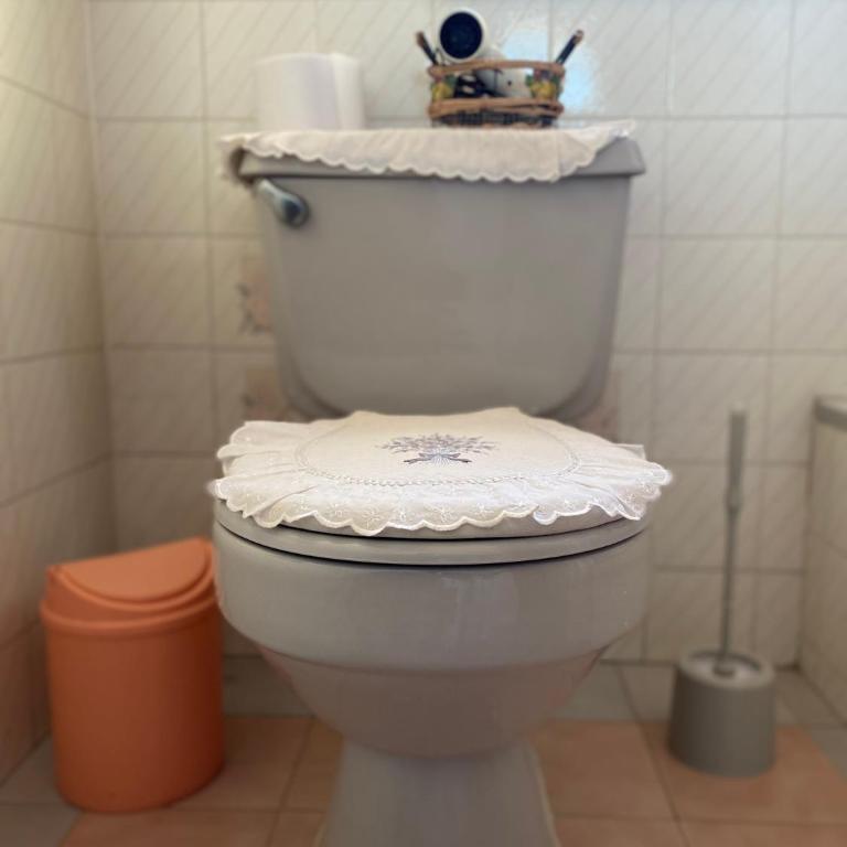 CasaOcho1 - Single Room with Shared Bathroom - 4