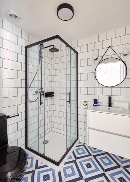 "Breeze" Aparthotel by Parrot`s House - Apartamento Suite - 1