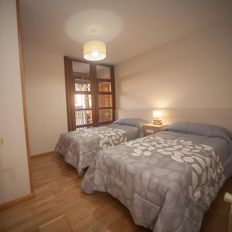 Apartamento Pradas Jaca - Apartamento de 3 dormitorios - 2