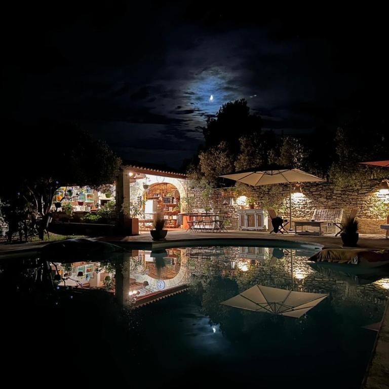 Chambre d'hôtes chez Maguy B-Villa Makeire - Chambre Lit Queen-Size - Vue sur Piscine - 78