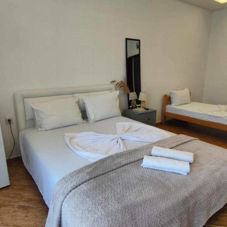 Lula Apartments - Triple Room with Balcony - 20