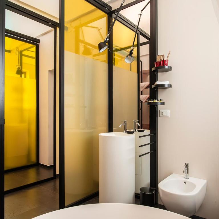 Palazzo Biancofiore, suites & rooftop Ostuni - Camera Matrimoniale Deluxe con Vasca - 10