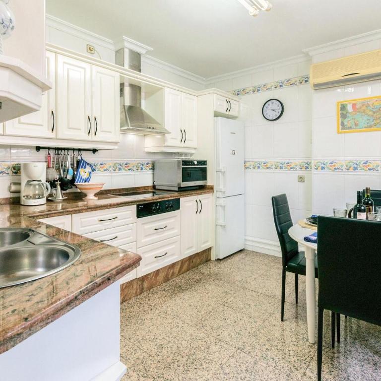 1 Bedroom Awesome Apartment In Sevilla - Apartamento de 1 dormitorio - 6