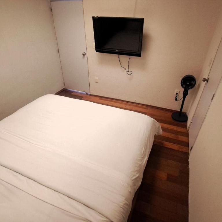3 RECS: BEAUTIFUL, SPACIOUS AND IMMEDIATE TO PASEO REFORMA - Three-Bedroom Apartment - 10