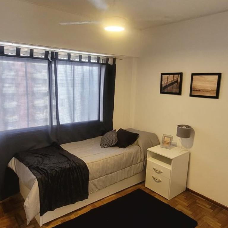 Hermoso Depto en La Perla con Balcón Cochera 5 Personas 8 cuadras del Mar - Apartamento de 1 dormitorio - 24