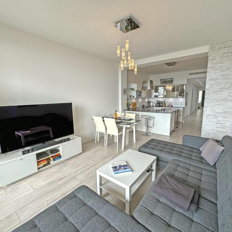 Gorgeous Oceanfront Apartment Promenade - Appartement - Vue sur Mer - 10