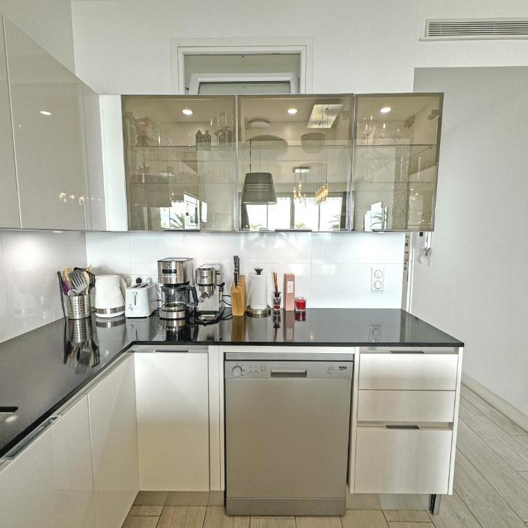 Gorgeous Oceanfront Apartment Promenade - Appartement - Vue sur Mer - 22