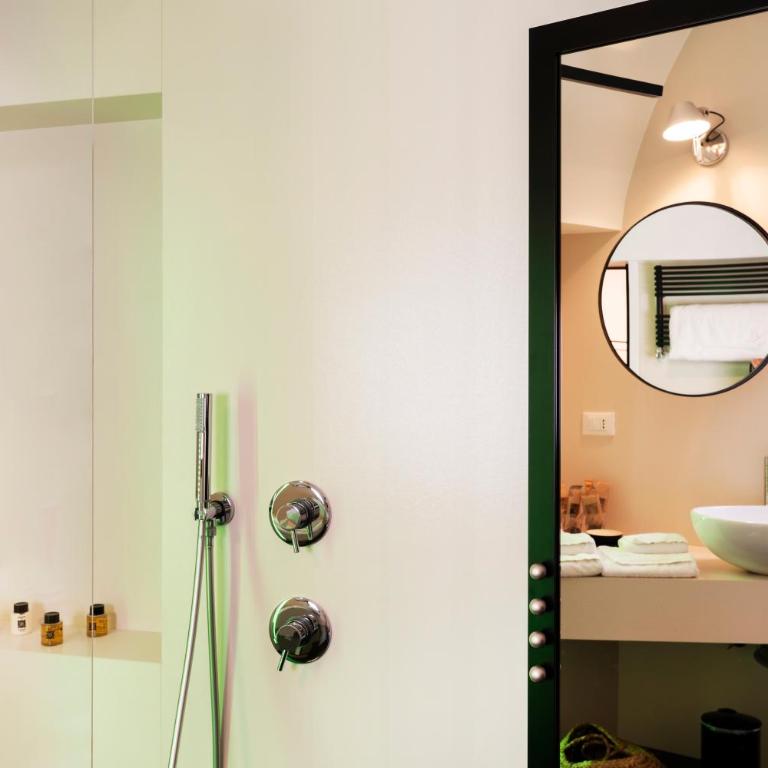 Palazzo Biancofiore, suites & rooftop Ostuni - Suite con Vasca Idromassaggio - 8