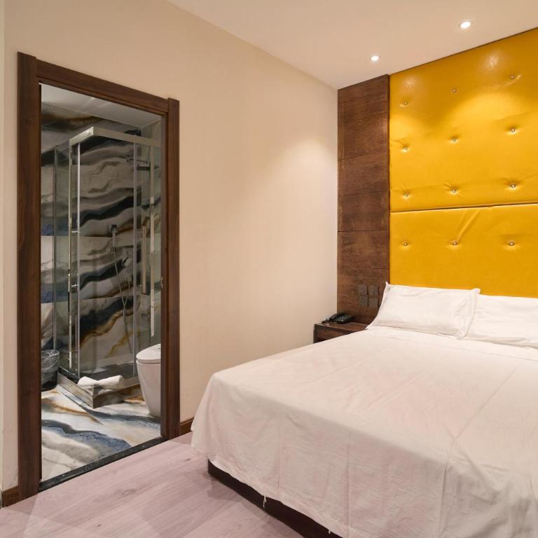 Menoir Dorsett Madrid Usera - Habitación Doble con baño privado - 9