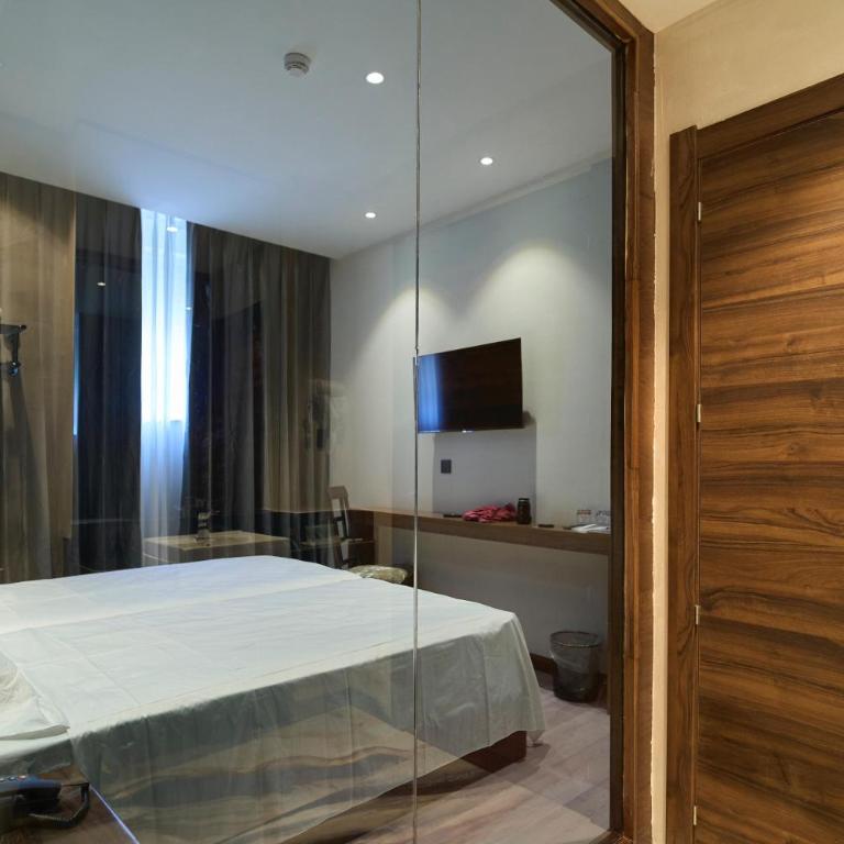 Menoir Dorsett Madrid Usera - Habitación Doble con baño privado - 2 camas - 13