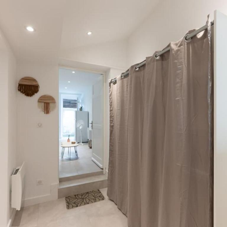 Appartement entièrement neuf avec terrasse privative ! - Apartamento de 1 dormitorio - 5