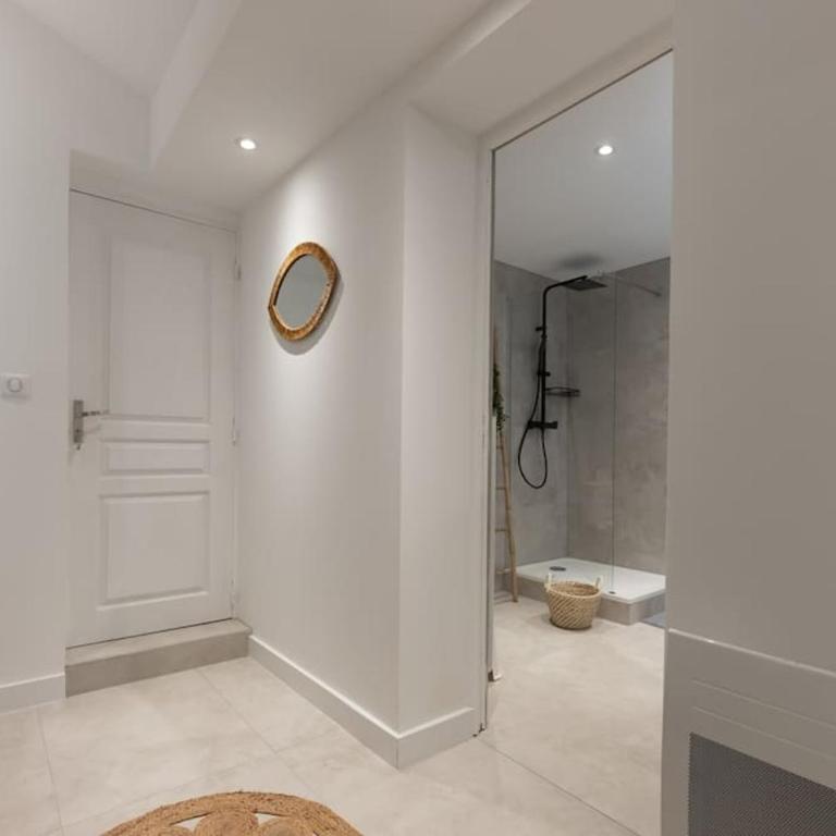 Appartement entièrement neuf avec terrasse privative ! - Apartamento de 1 dormitorio - 4