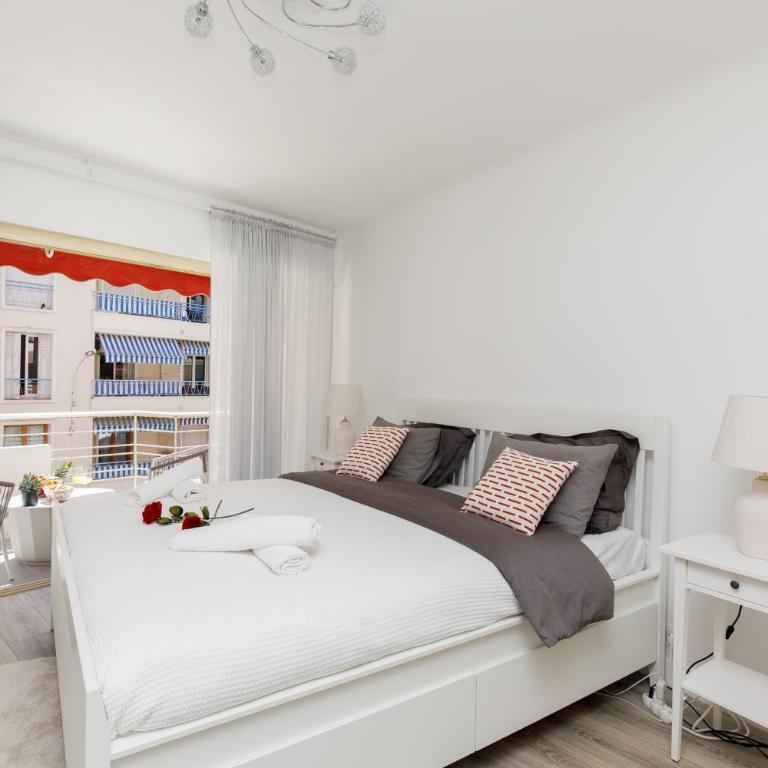 Premium 80sqm Apartment Opposite Martinez, Steps from Congress Center - Appartamento con 2 Camere da Letto - 6