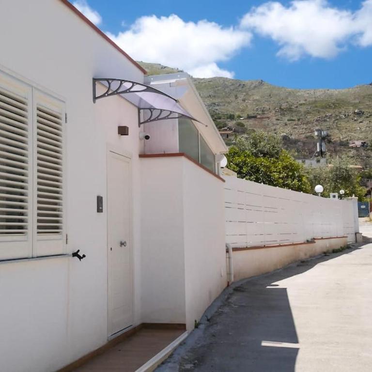 Casa vacanze Casuzza Sferracavallo Palermo - One-Bedroom House - 42