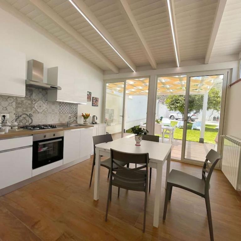 Casa vacanze Casuzza Sferracavallo Palermo - One-Bedroom House - 48