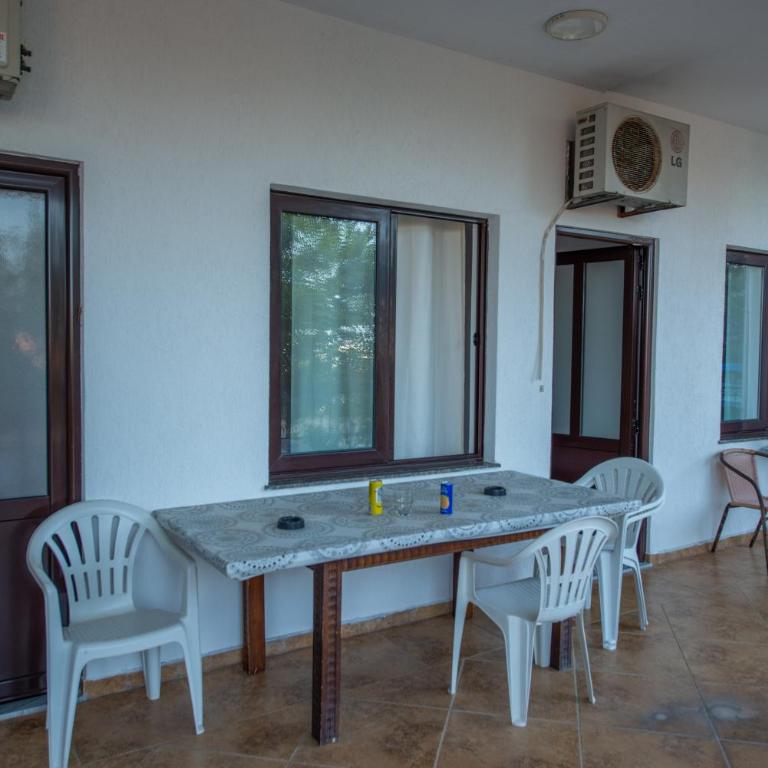 Ami Apartments - Osnovna Trokrevetna Soba - 8