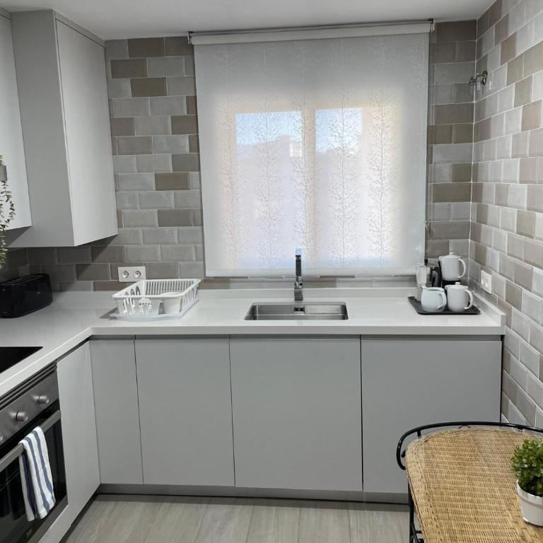 Apartamento a un paso del centro de Granada - Three-Bedroom Apartment - 16