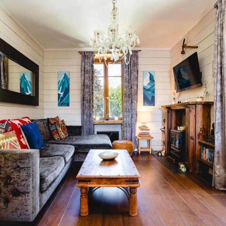Heart of Chamonix Lovely and cosy 2 bedrooms, terrace, parking - Two-Bedroom Apartment - 22