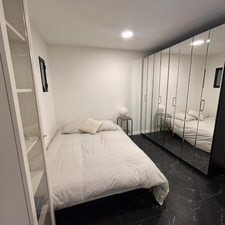 Liberte 2 - Chambre Double avec Salle de Bains Privative - 1