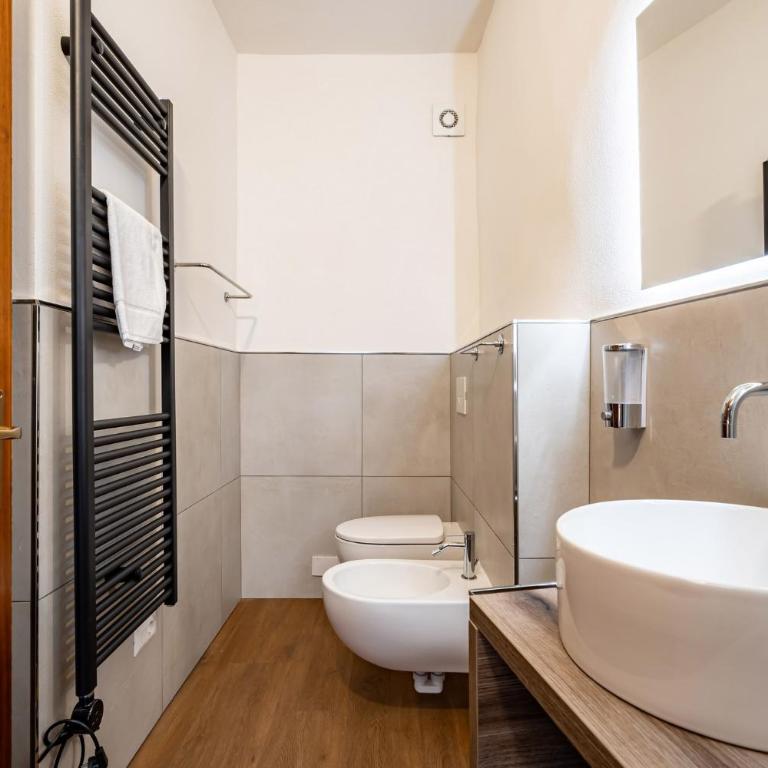GuestHost - Pisana 236 Suites - Camera Matrimoniale Standard - 2
