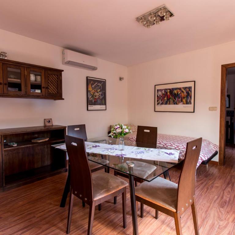 Carmen Arte y Sueños - Two-Bedroom Apartment - 2