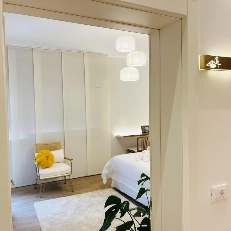 Thalia Room Venezia Mestre - Camera Tripla con Bagno Privato - 1