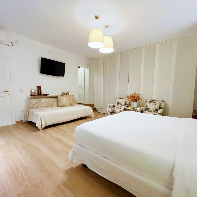 Thalia Room Venezia Mestre - Camera Tripla con Bagno Privato - 10