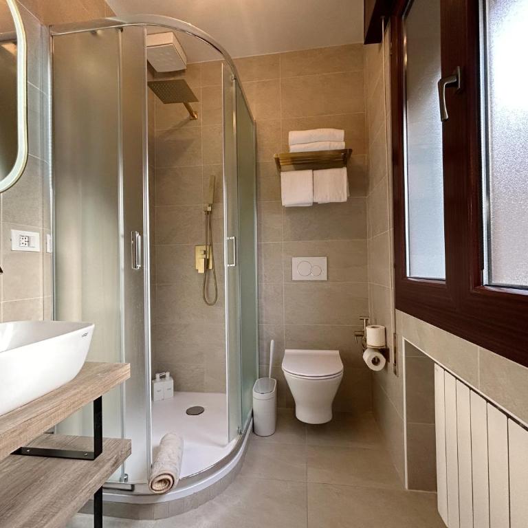 Thalia Room Venezia Mestre - Camera Tripla con Bagno Privato - 5