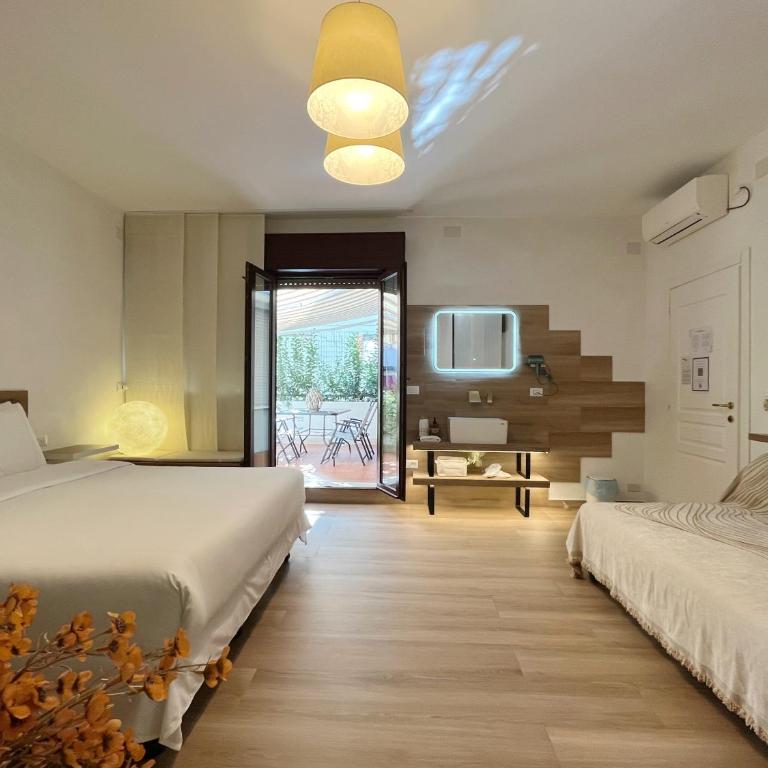 Thalia Room Venezia Mestre - Camera Tripla con Bagno Privato - 12
