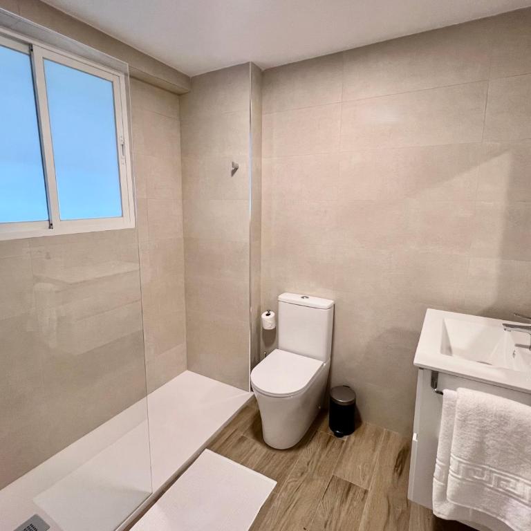 Los Naufragos Beach Apartment - One-Bedroom Apartment - 8