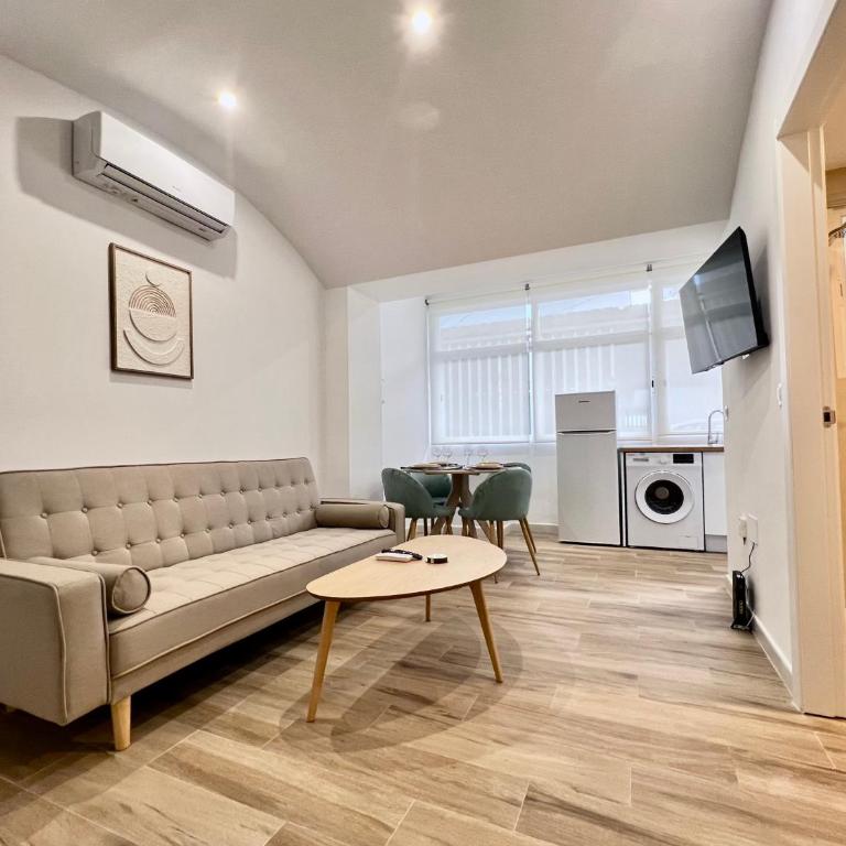 Los Naufragos Beach Apartment - One-Bedroom Apartment - 1