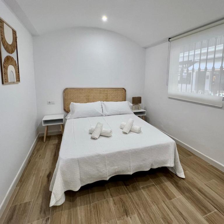 Los Naufragos Beach Apartment - One-Bedroom Apartment - 6