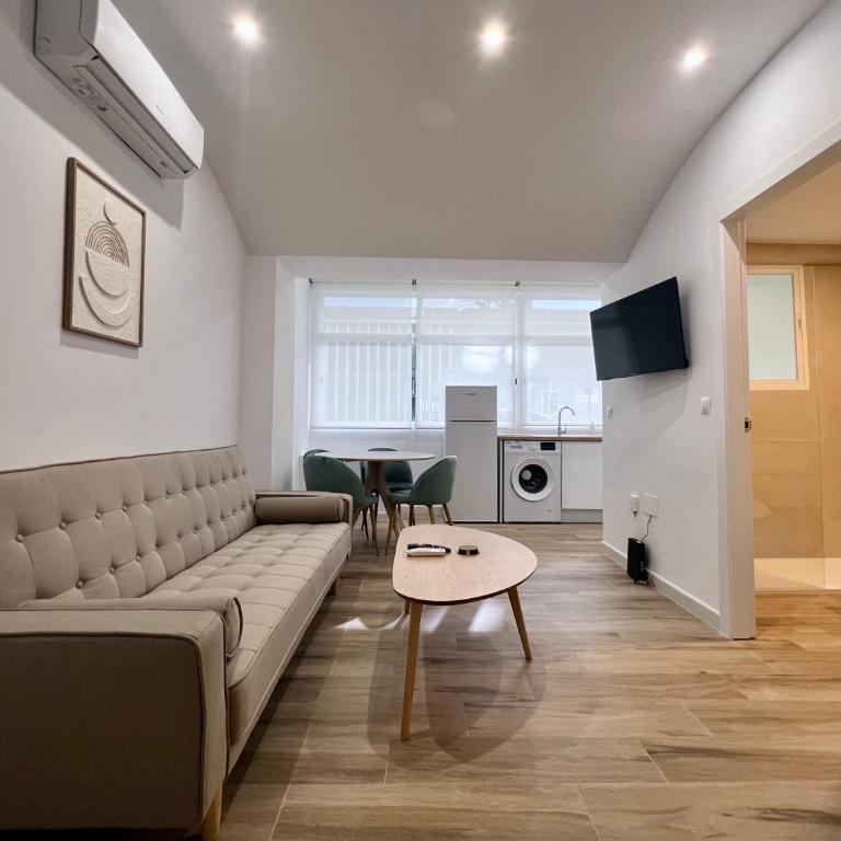 Los Naufragos Beach Apartment - One-Bedroom Apartment - 4