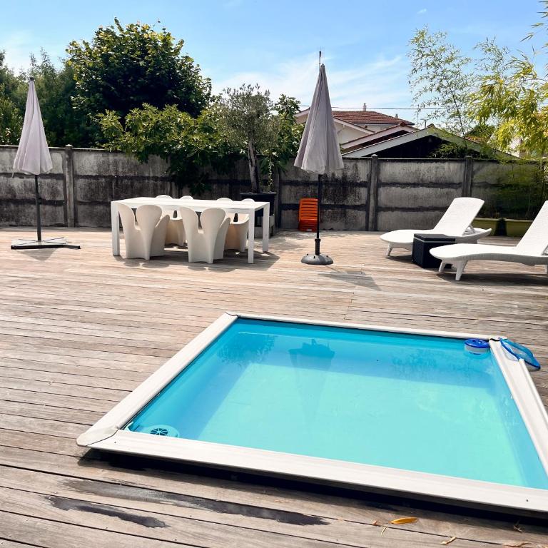 villa patio proche centre ville - Maison de Vacances - 2