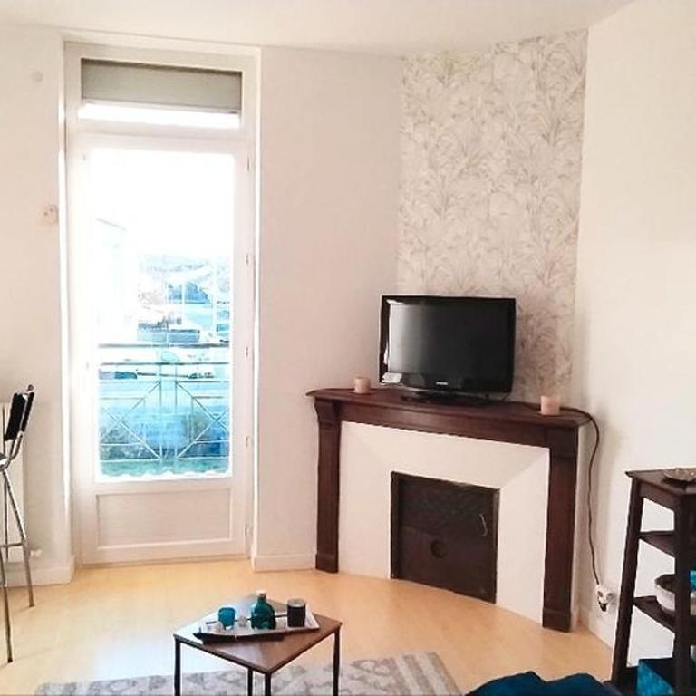 Location chambre spacieuse avec balcon et piscine - Camera Matrimoniale - 2