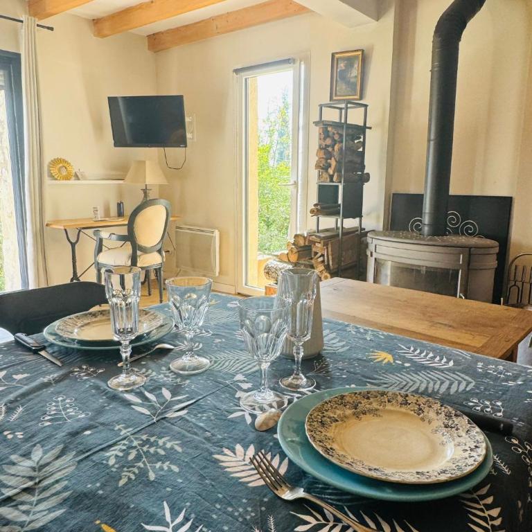 Maison avec toit terrasse dans le vieux Mirabel - Casa con 1 Camera da Letto - 8