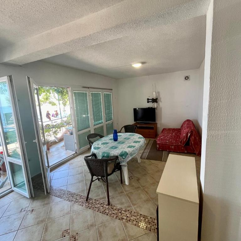 Apartments AriaSana-5m from the beach - Apartment - Ground Floor - 3