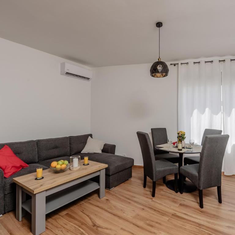 LUX Seafront APT - Close to the Sea - Private Parking - Apartman s 1 Spavaćom Sobom, Balkonom i Pogledom na More - 4