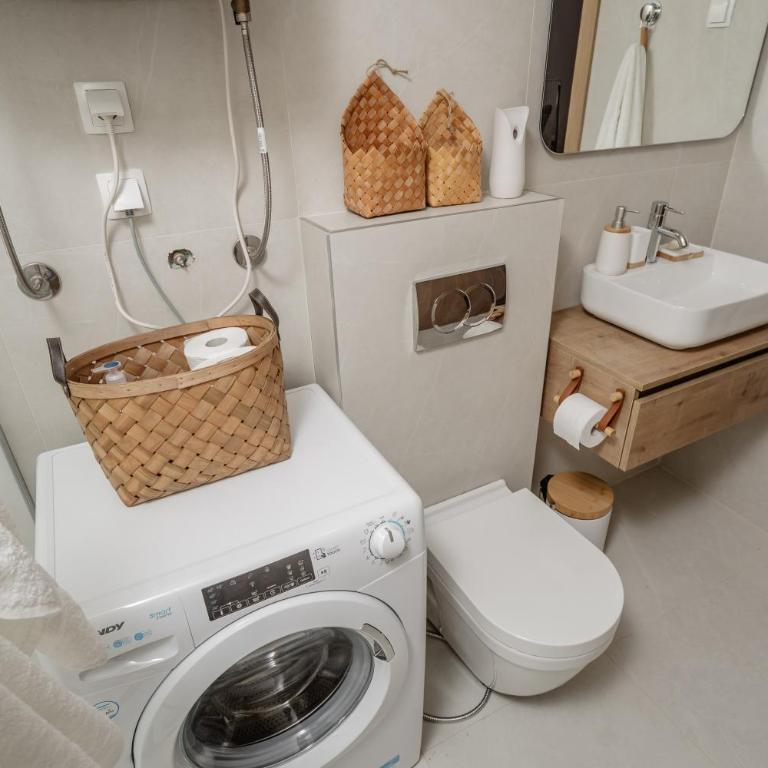 LUX Seafront APT - Close to the Sea - Private Parking - Apartman s 1 Spavaćom Sobom, Balkonom i Pogledom na More - 9