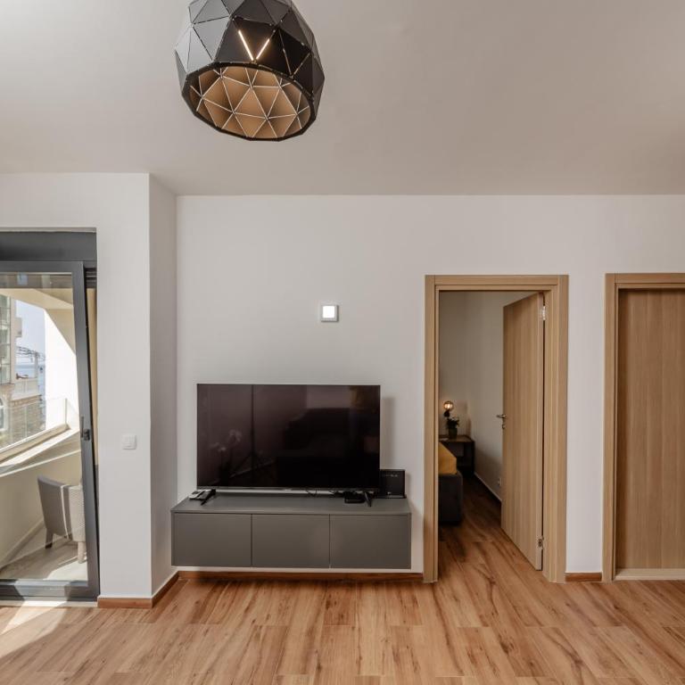LUX Seafront APT - Close to the Sea - Private Parking - Apartman sa 1 Spavaćom Sobom, Pogledom na More i Balkonom - 6