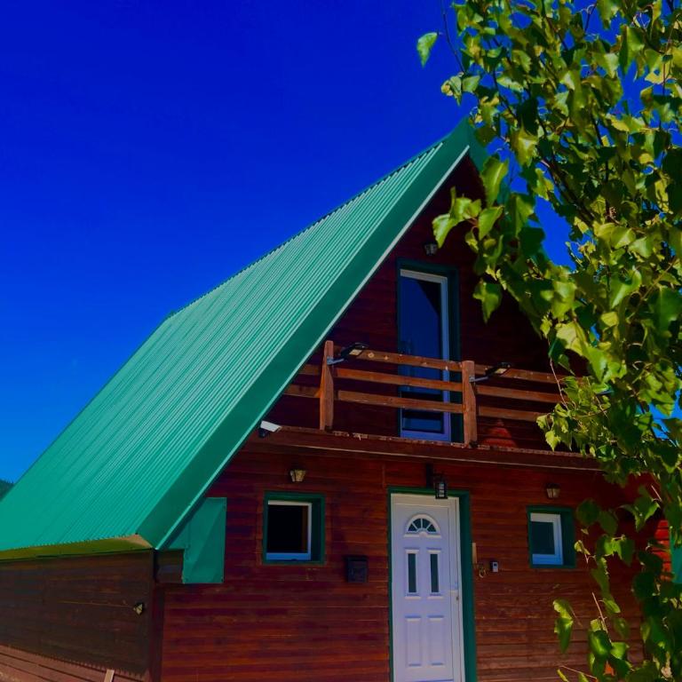 Black Wood - Two-Bedroom House - 7