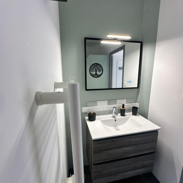 Le cosy charmeur Climatisé avec patio - One-Bedroom Apartment - 19