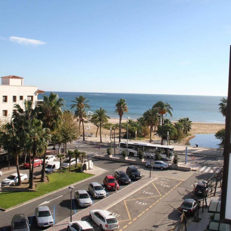 Apartamentos Cambrils Playa Spa - Apartamento de 3 dormitorios con vistas al mar (8 adultos) - 4