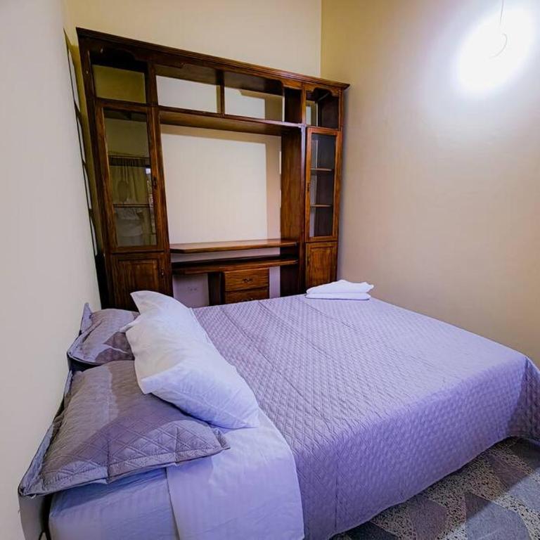 acogedora casa a 10 min del aeropuerto - Casa de 4 dormitorios - 30